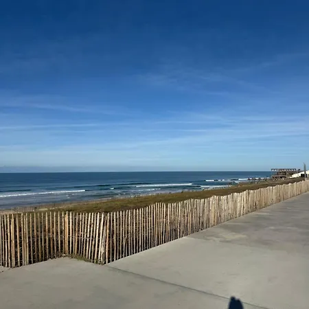 Face A La アパート ラカノー